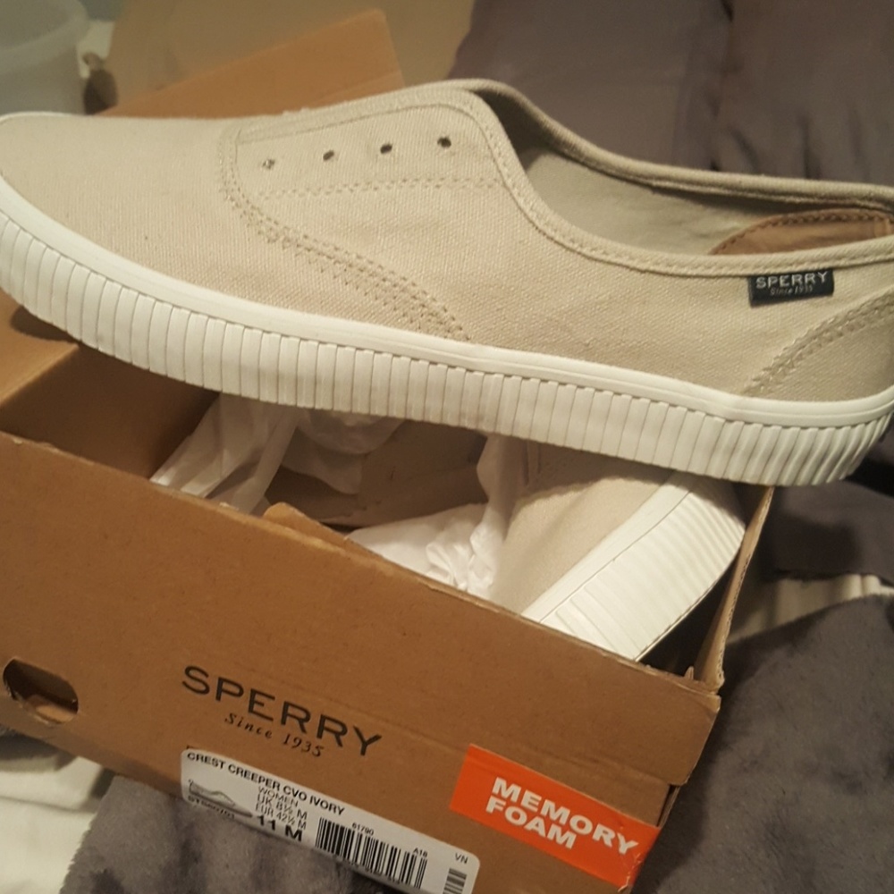 Popular Sperry crest creeper ivory canvas flat